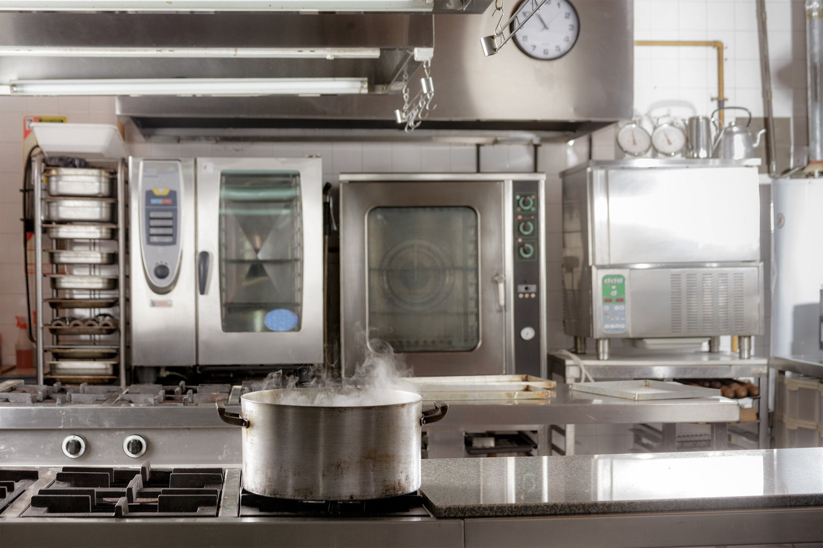 Choosing the Right Commercial Kitchen Equipment: A Buyer's Guide - Kitchen Pro Restaurant Equipment
